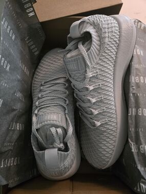 NOBULL Men’s Knit Trainer in Light Gray